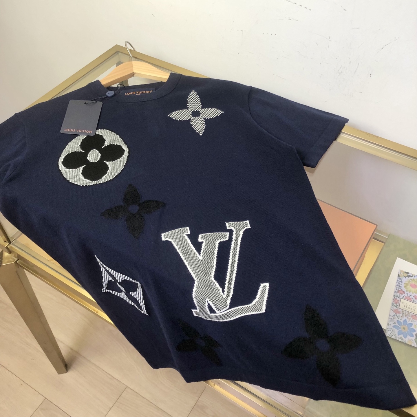 LV 高仿 男款 深藍 Monogram 短袖T恤 低調質感圖紋款| 11 LV 高仿 男款 深藍 Monogram 短袖T恤 低調質感圖紋款