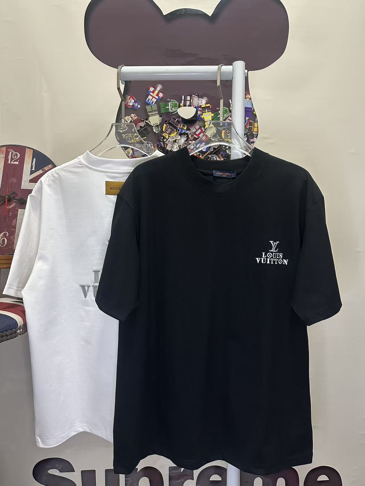 LV 高仿 男款 刺繡Logo短袖T恤 簡約休閒百搭款| 11 LV 高仿 男款 刺繡Logo短袖T恤 簡約休閒百搭款