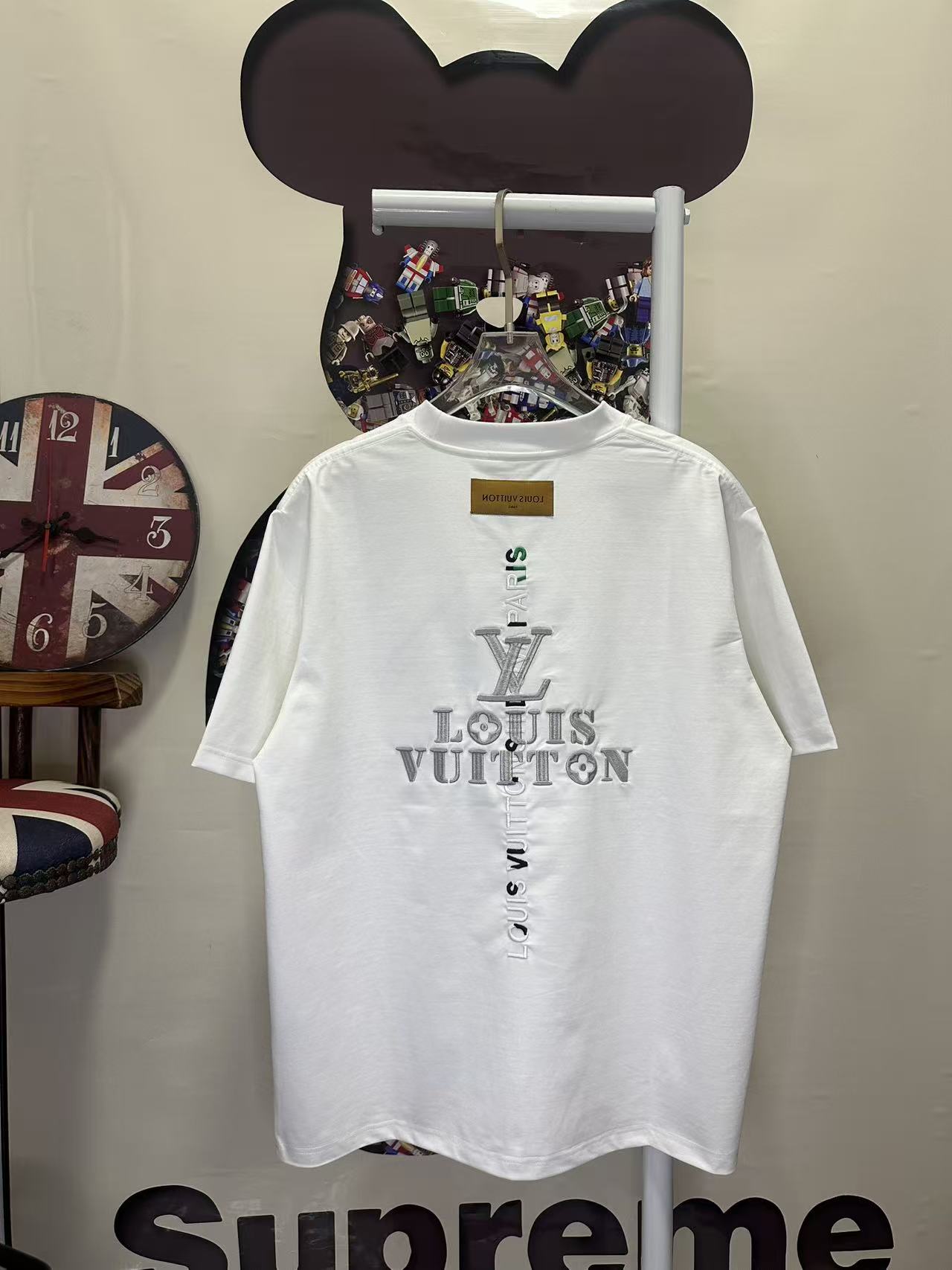 LV 一比一 男款 刺繡Logo短袖T恤 經典極簡休閒款| 14 LV 一比一 男款 刺繡Logo短袖T恤 經典極簡休閒款