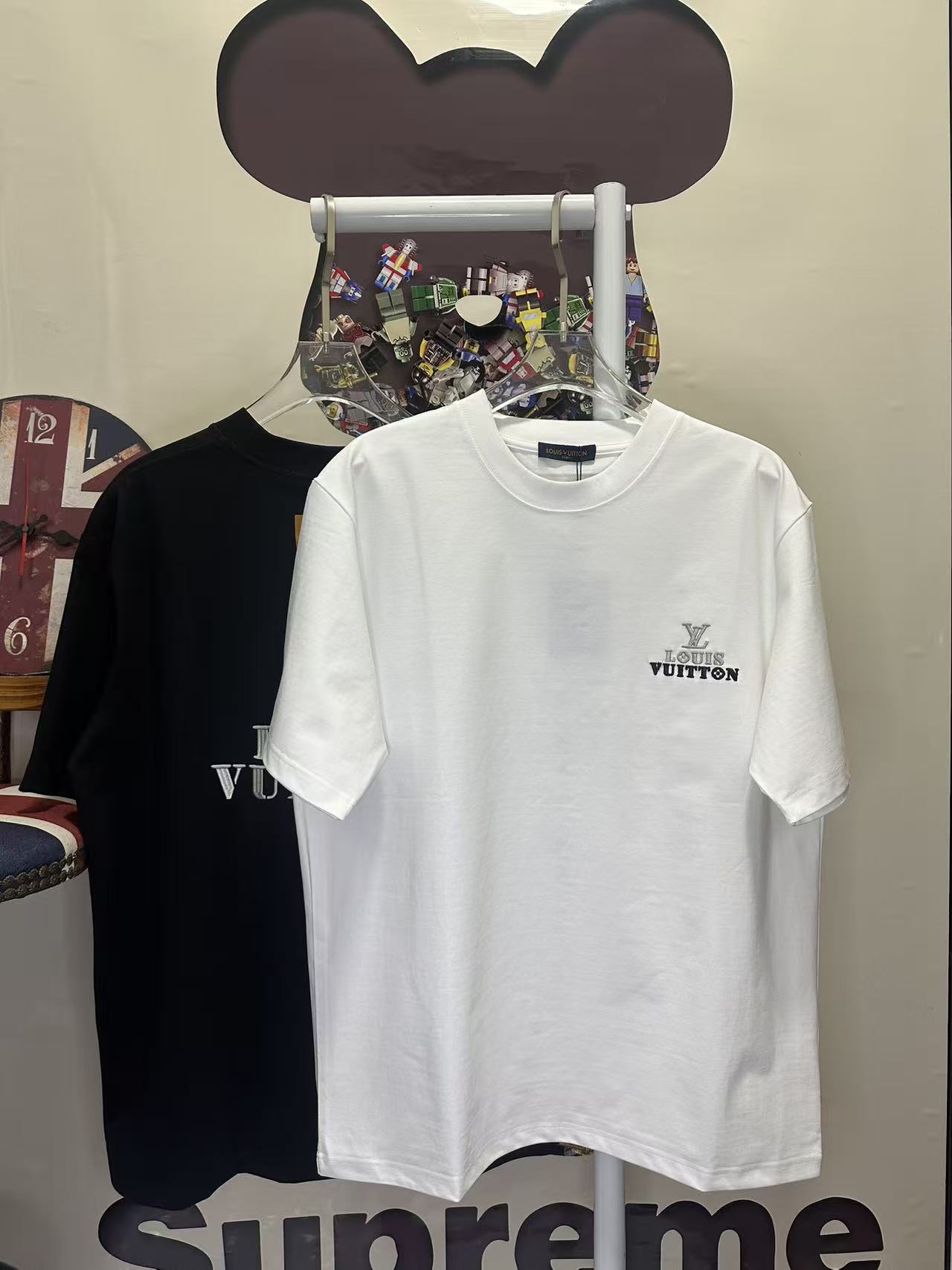LV 一比一 男款 刺繡Logo短袖T恤 經典極簡休閒款| 11 LV 一比一 男款 刺繡Logo短袖T恤 經典極簡休閒款