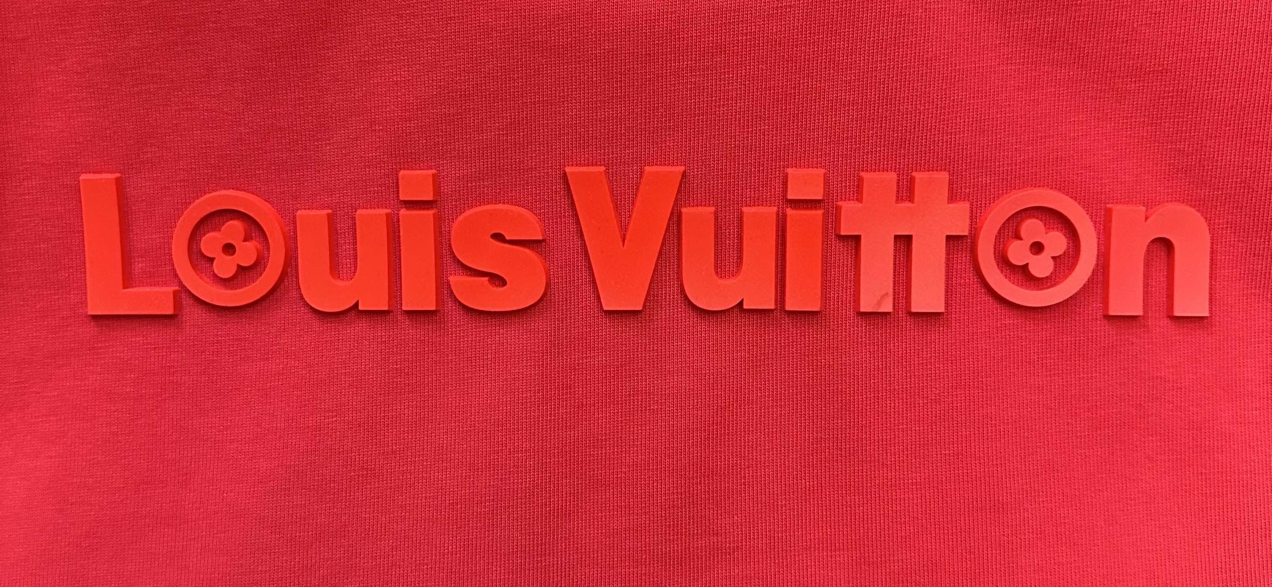LV 原單 男款 浮雕Logo短袖T恤 時尚極簡休閒款| 8 LV 原單 男款 浮雕Logo短袖T恤 時尚極簡休閒款