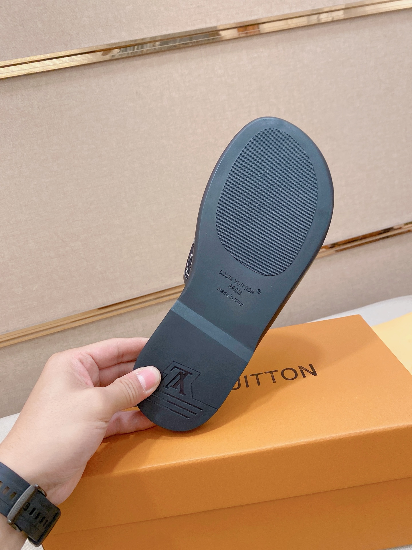 LV 一比一 男款拖鞋 深藍牛仔設計 潮流休閒百搭款| 7 LV 一比一 男款拖鞋 深藍牛仔設計 潮流休閒百搭款