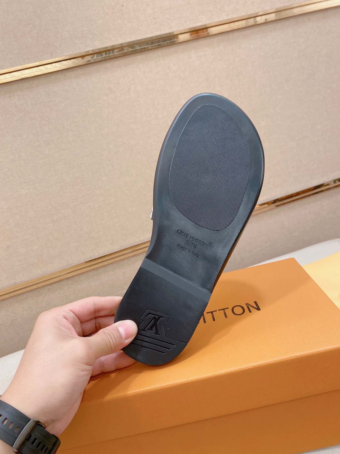 LV A貨水果印花拖鞋 藍色圖案設計時尚休閒一字拖| 7 LV A貨水果印花拖鞋 藍色圖案設計時尚休閒一字拖
