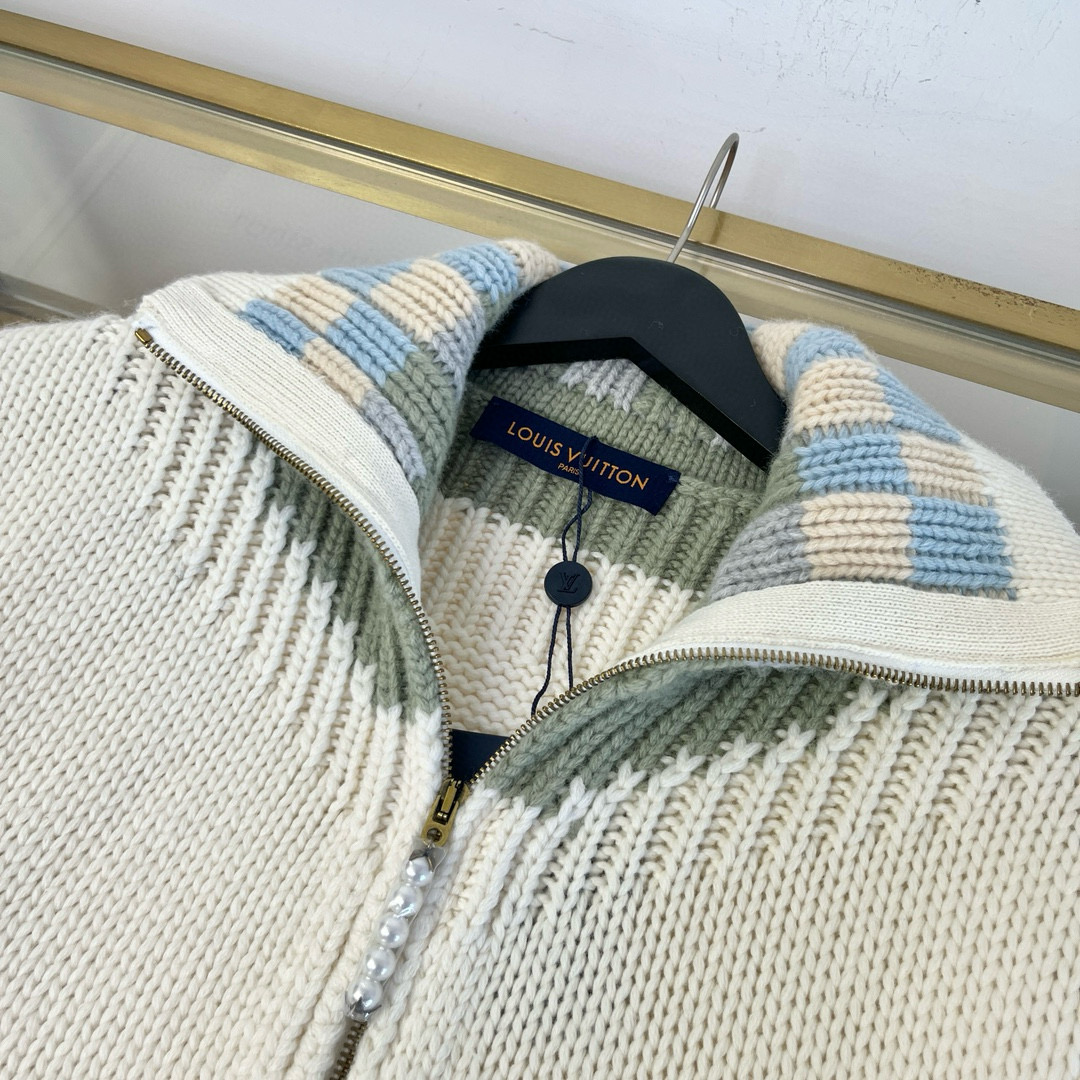 LV A貨 男款 白色針織拉鍊外套 立體編織輕量造型款| 11 LV A貨 男款 白色針織拉鍊外套 立體編織輕量造型款