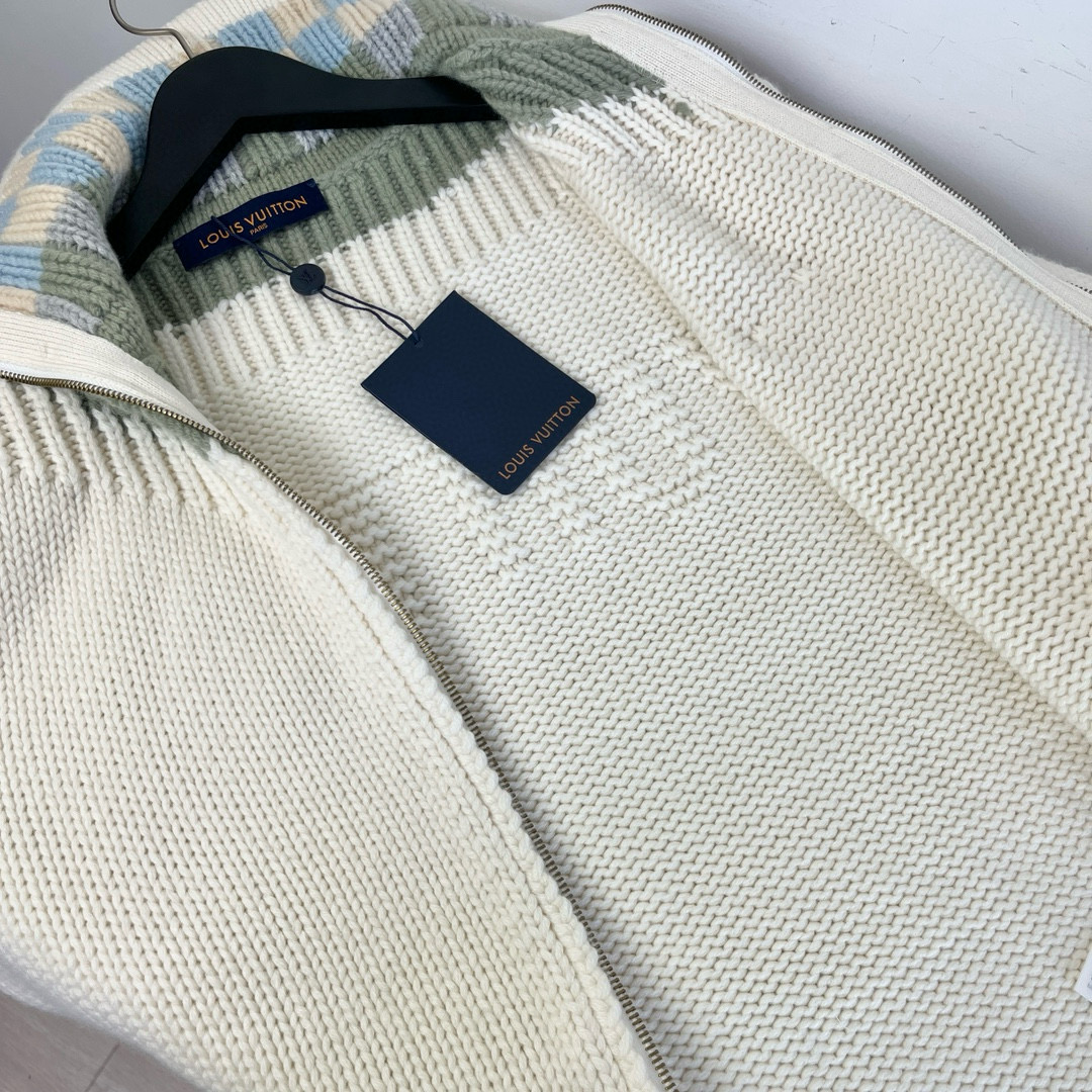 LV A貨 男款 白色針織拉鍊外套 立體編織輕量造型款| 10 LV A貨 男款 白色針織拉鍊外套 立體編織輕量造型款