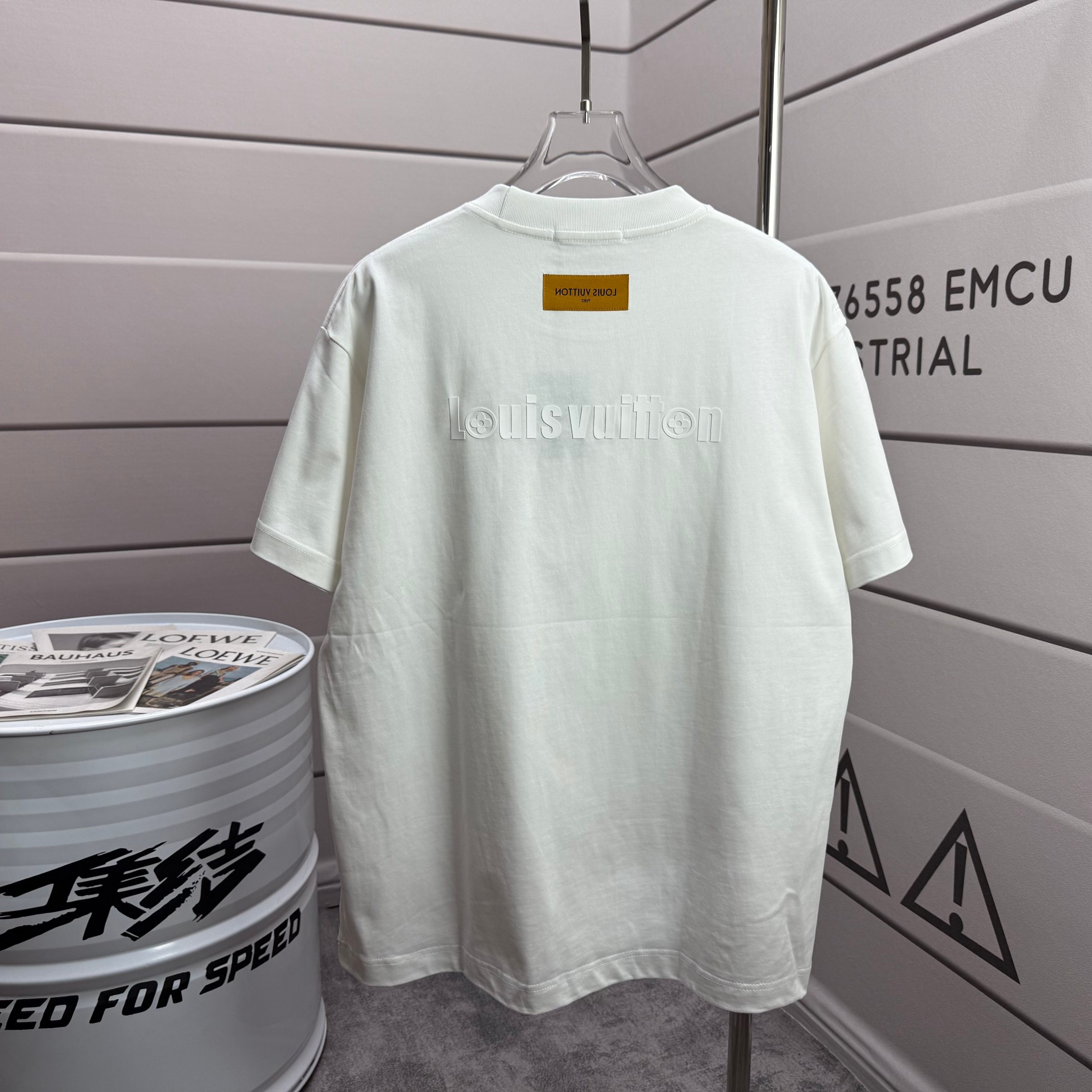 LV A貨 男款 簡約LOGO字母短袖T恤 灰色百搭休閒款| 14 LV A貨 男款 簡約LOGO字母短袖T恤 灰色百搭休閒款