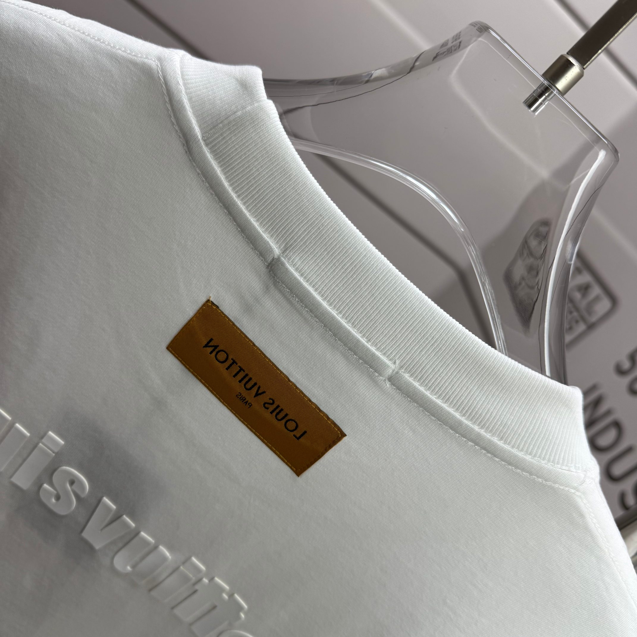 LV A貨 男款 簡約LOGO字母短袖T恤 灰色百搭休閒款| 8 LV A貨 男款 簡約LOGO字母短袖T恤 灰色百搭休閒款