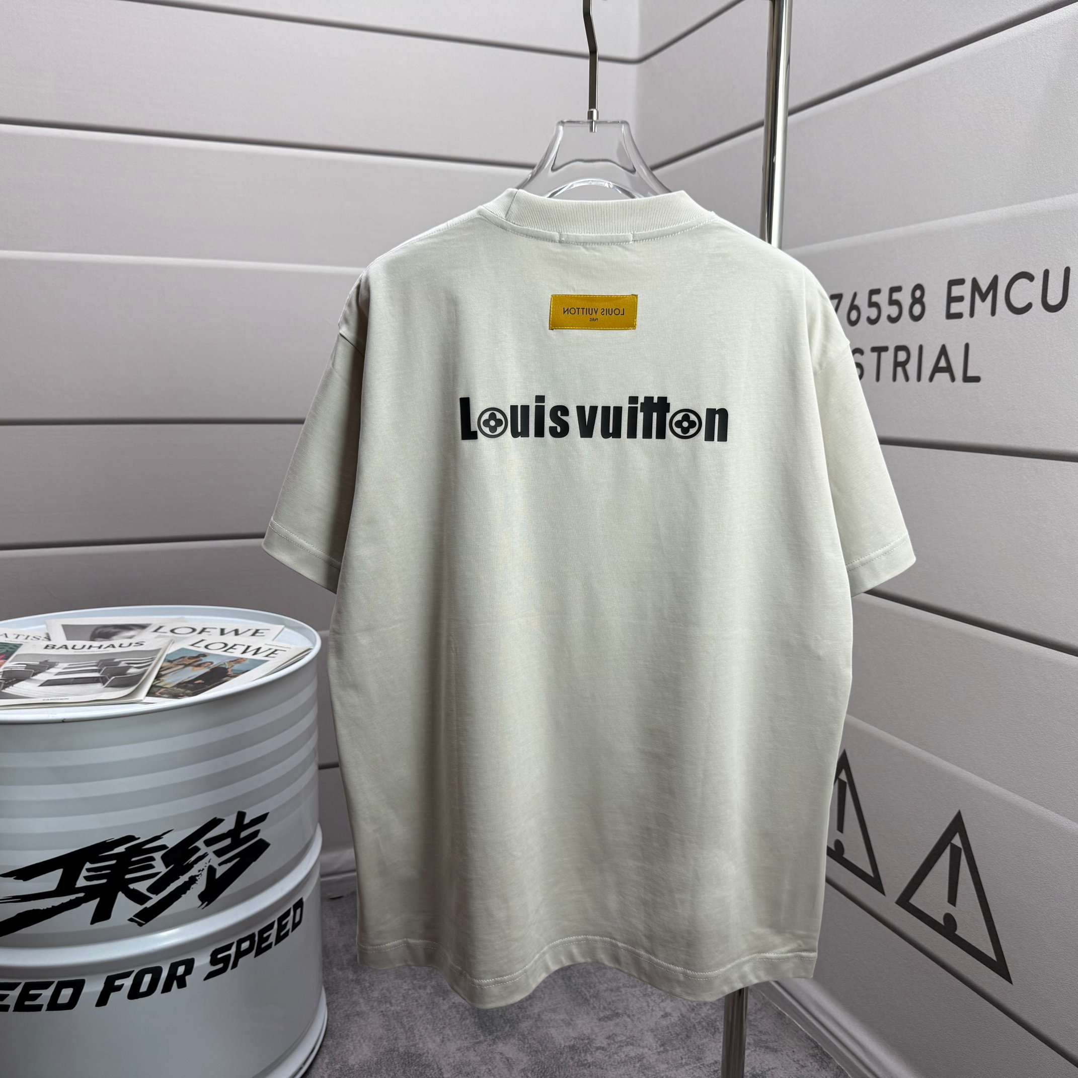 LV 一比一 男款 大LOGO印花短袖T恤 黑色街頭款| 14 LV 一比一 男款 大LOGO印花短袖T恤 黑色街頭款