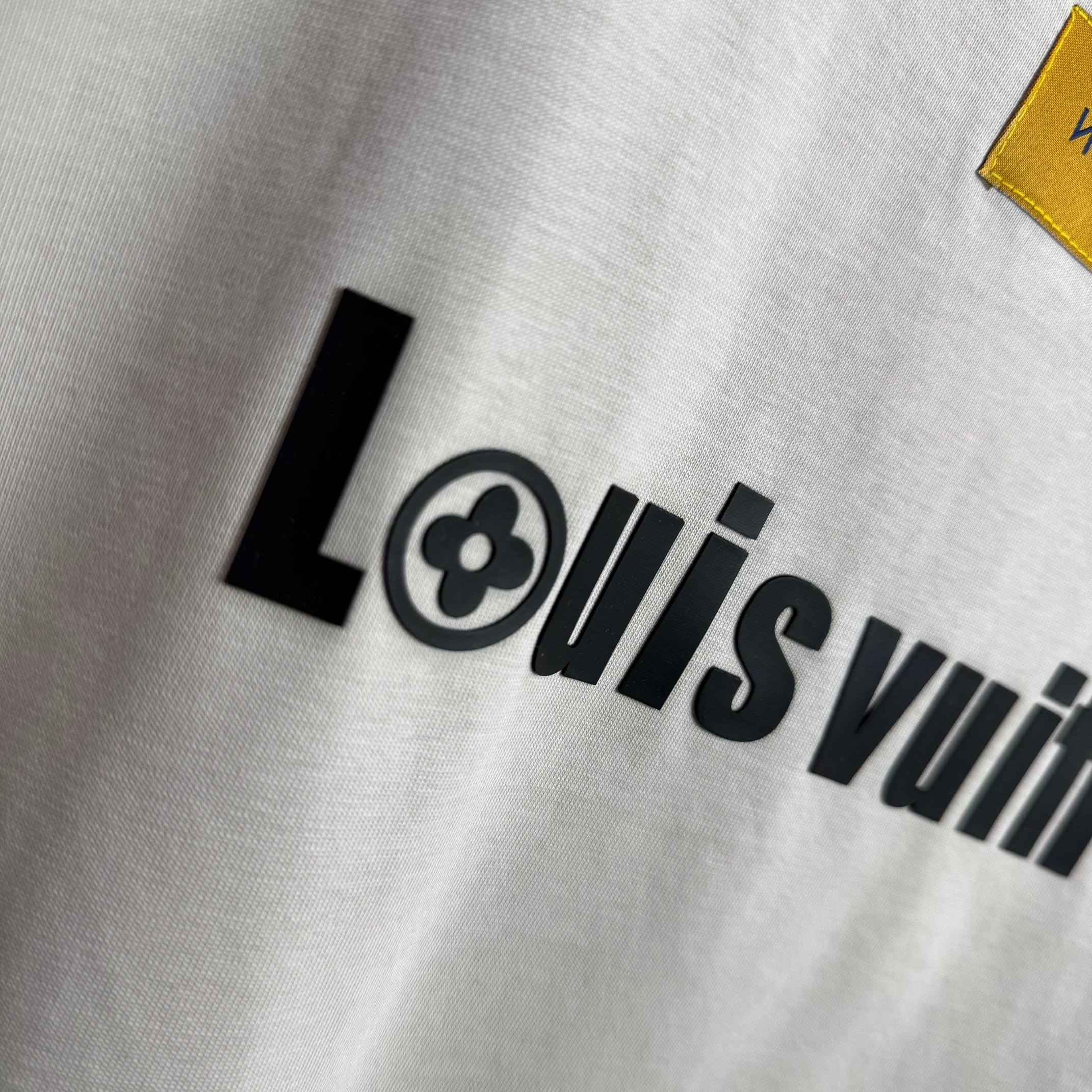 LV 一比一 男款 大LOGO印花短袖T恤 黑色街頭款| 9 LV 一比一 男款 大LOGO印花短袖T恤 黑色街頭款