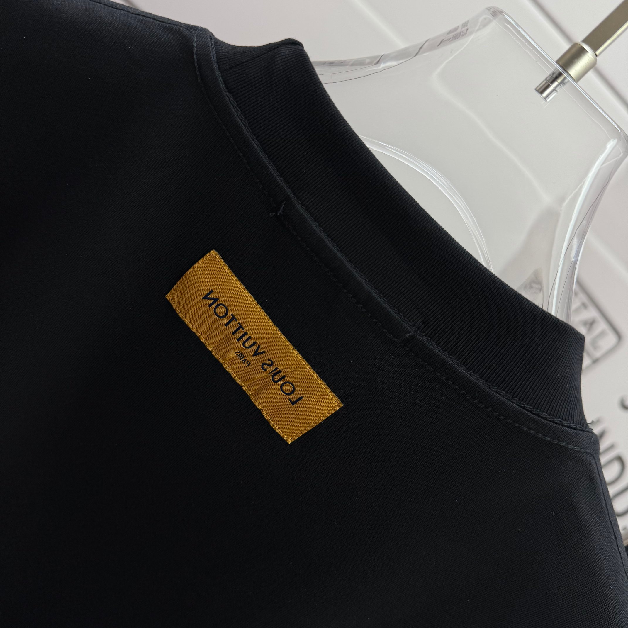 LV A貨 男款 白色字母LOGO短袖T恤 休閒通勤百搭款| 8 LV A貨 男款 白色字母LOGO短袖T恤 休閒通勤百搭款