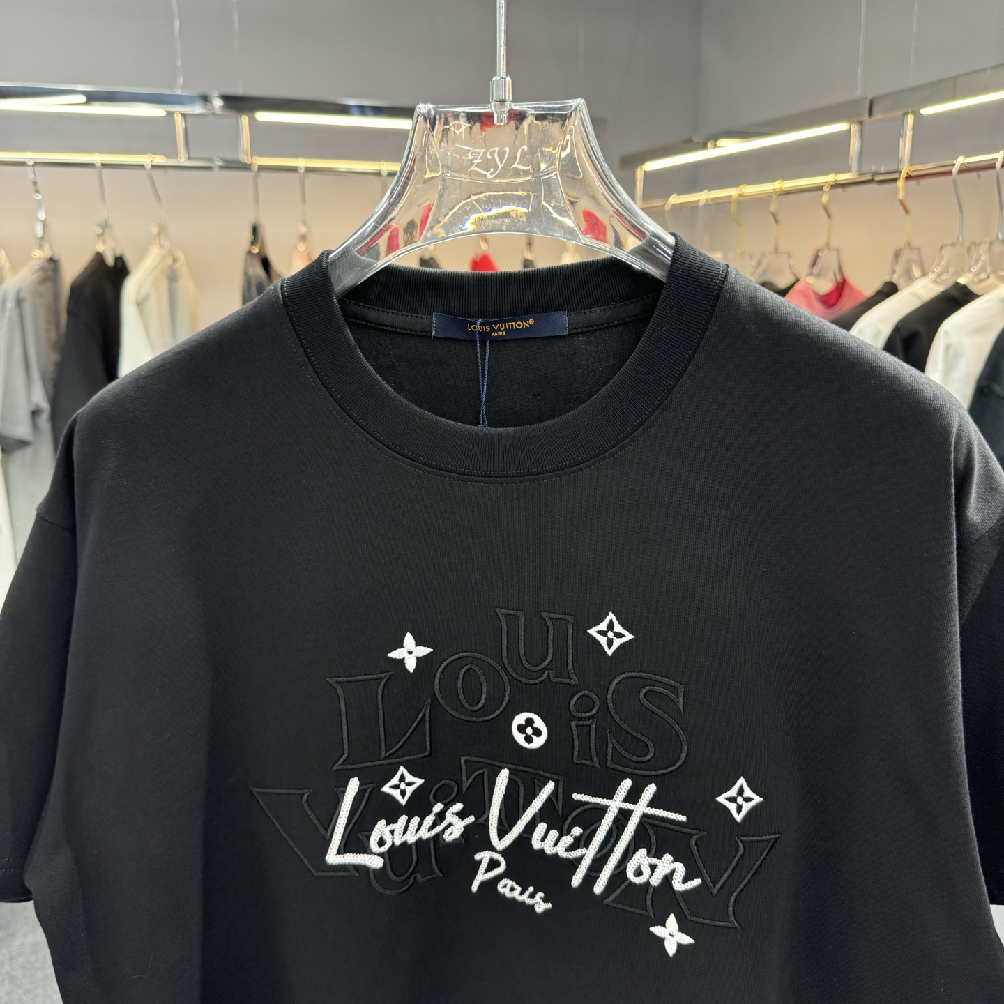 LV 原單Paris 線條印花短袖|黑色極簡設計感 T 恤| 14 LV 原單Paris 線條印花短袖|黑色極簡設計感 T 恤