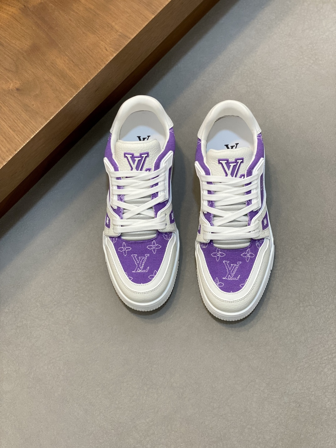 LV 一比一 男款紫色老花 Trainer 球鞋 高對標亮色系人氣款