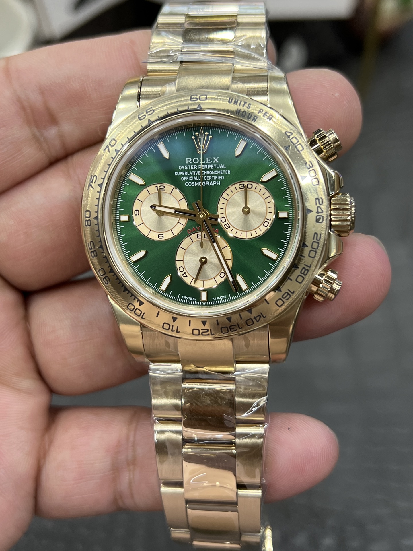 Rolex 一比一 男款 Daytona 綠面金殼計時腕錶 經典奢華款| 12 Rolex 一比一 男款 Daytona 綠面金殼計時腕錶 經典奢華款