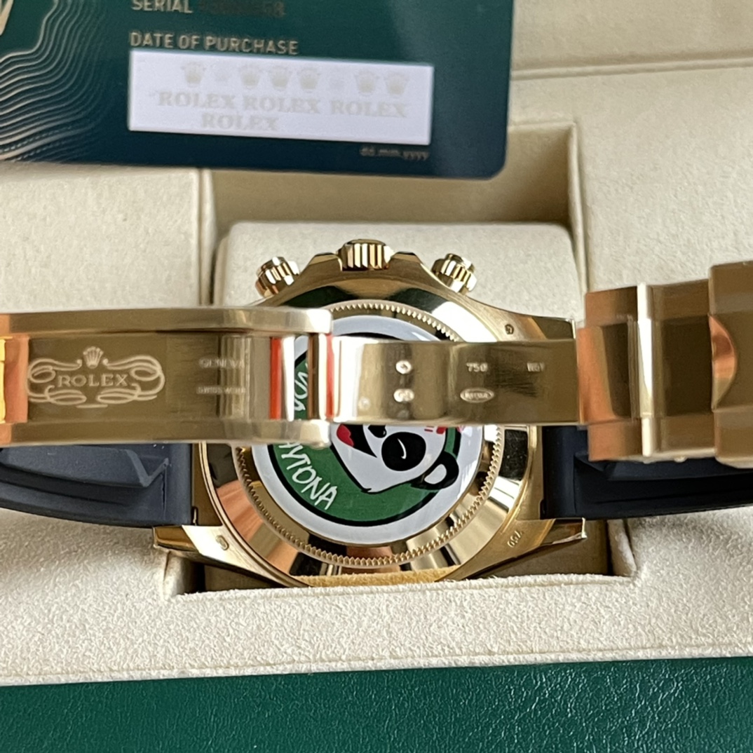 Rolex 高仿 男款 Daytona 黑面鑽刻橡膠帶計時腕錶 奢華運動風| 7 Rolex 高仿 男款 Daytona 黑面鑽刻橡膠帶計時腕錶 奢華運動風