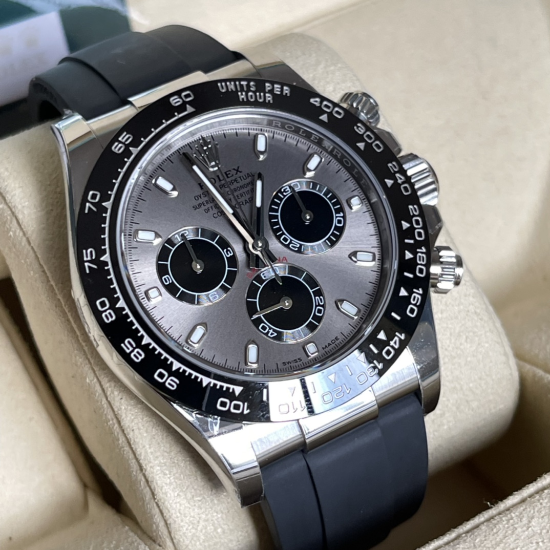 Rolex 原單 男款 Daytona 銀面黑圈橡膠帶計時腕錶 簡約質感款| 12 Rolex 原單 男款 Daytona 銀面黑圈橡膠帶計時腕錶 簡約質感款