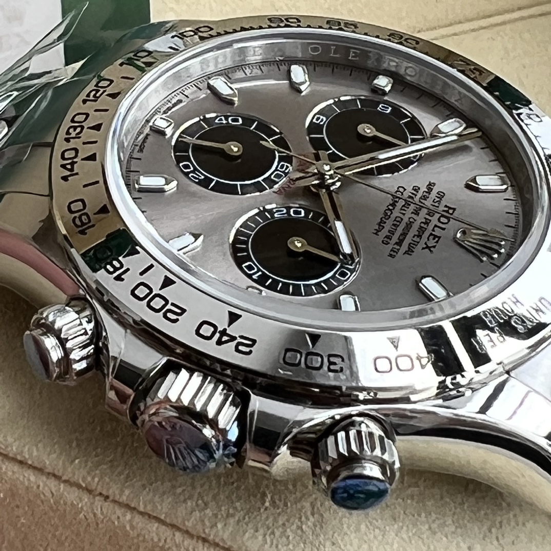 Rolex 原單 男款 Daytona 銀面鋼帶計時腕錶 經典簡約質感款| 10 Rolex 原單 男款 Daytona 銀面鋼帶計時腕錶 經典簡約質感款