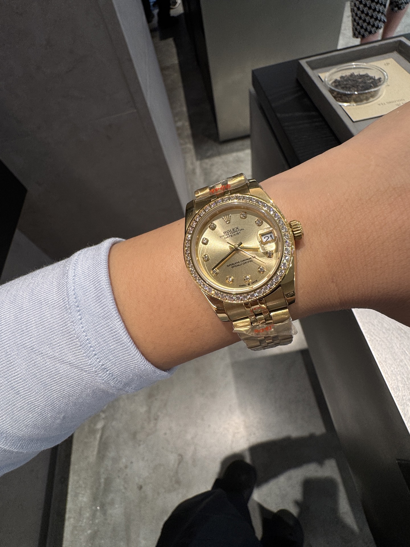 Rolex 高仿 女款 Datejust 鑽圈金面腕錶 奢華氣質款| 13 Rolex 高仿 女款 Datejust 鑽圈金面腕錶 奢華氣質款