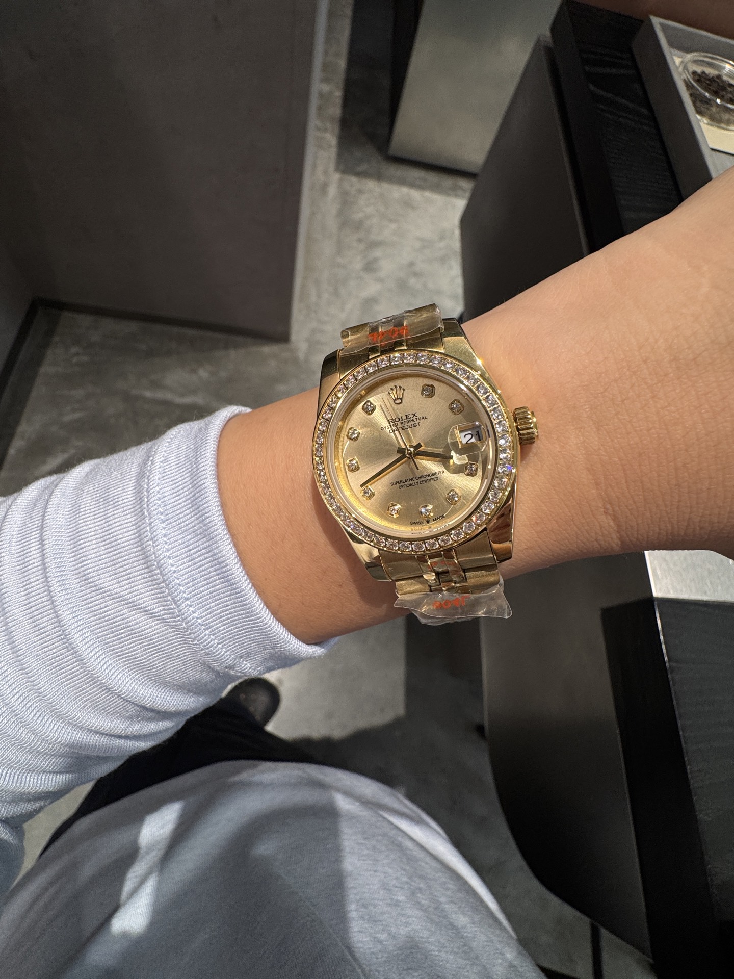 Rolex 高仿 女款 Datejust 鑽圈金面腕錶 奢華氣質款| 9 Rolex 高仿 女款 Datejust 鑽圈金面腕錶 奢華氣質款