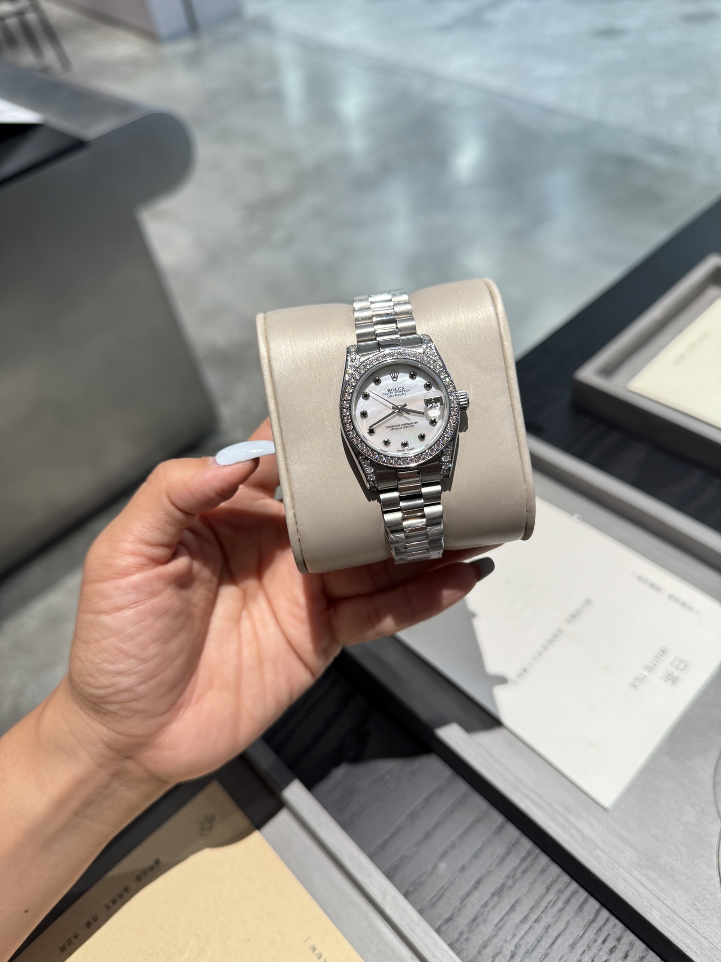 Rolex 一比一 女款 Datejust 白面鑽圈腕錶 優雅氣質風| 11 Rolex 一比一 女款 Datejust 白面鑽圈腕錶 優雅氣質風
