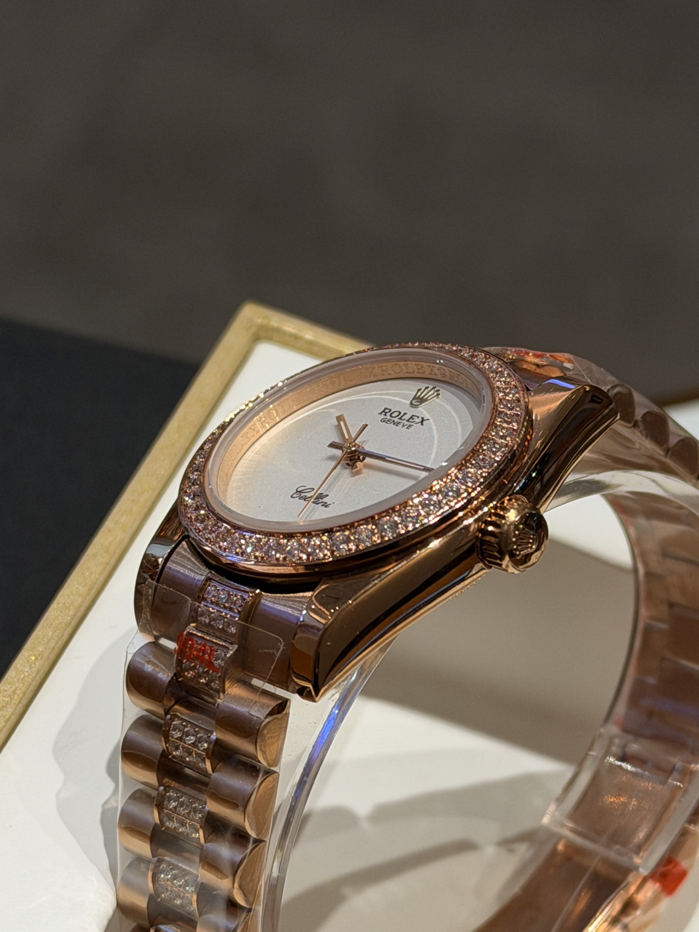 Rolex 一比一 女款 Cellini 鑽圈玫瑰金腕錶 優雅氣質款| 12 Rolex 一比一 女款 Cellini 鑽圈玫瑰金腕錶 優雅氣質款