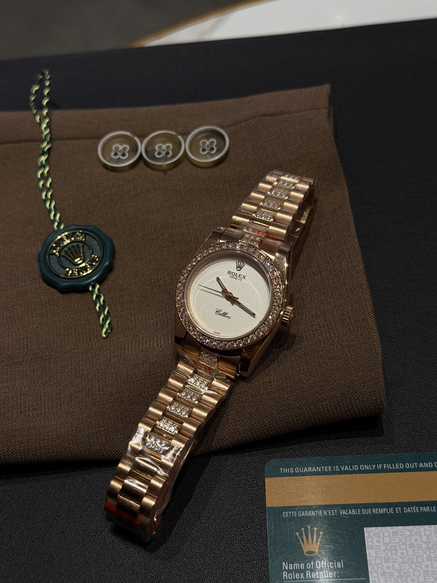 Rolex 一比一 女款 Cellini 鑽圈玫瑰金腕錶 優雅氣質款| 8 Rolex 一比一 女款 Cellini 鑽圈玫瑰金腕錶 優雅氣質款