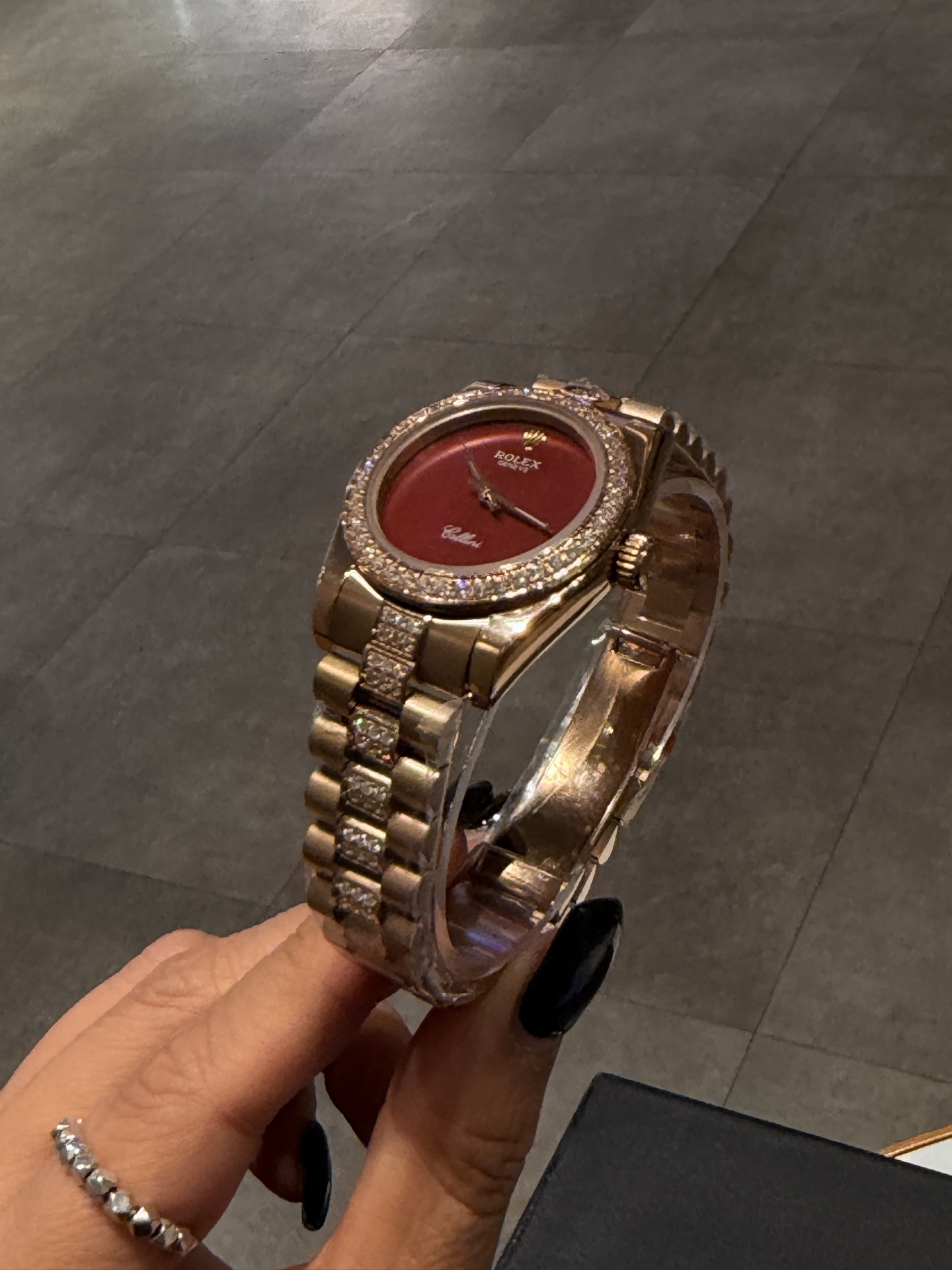 Rolex 原單 女款 Cellini 紅面鑽圈腕錶 時尚亮眼款| 13 Rolex 原單 女款 Cellini 紅面鑽圈腕錶 時尚亮眼款