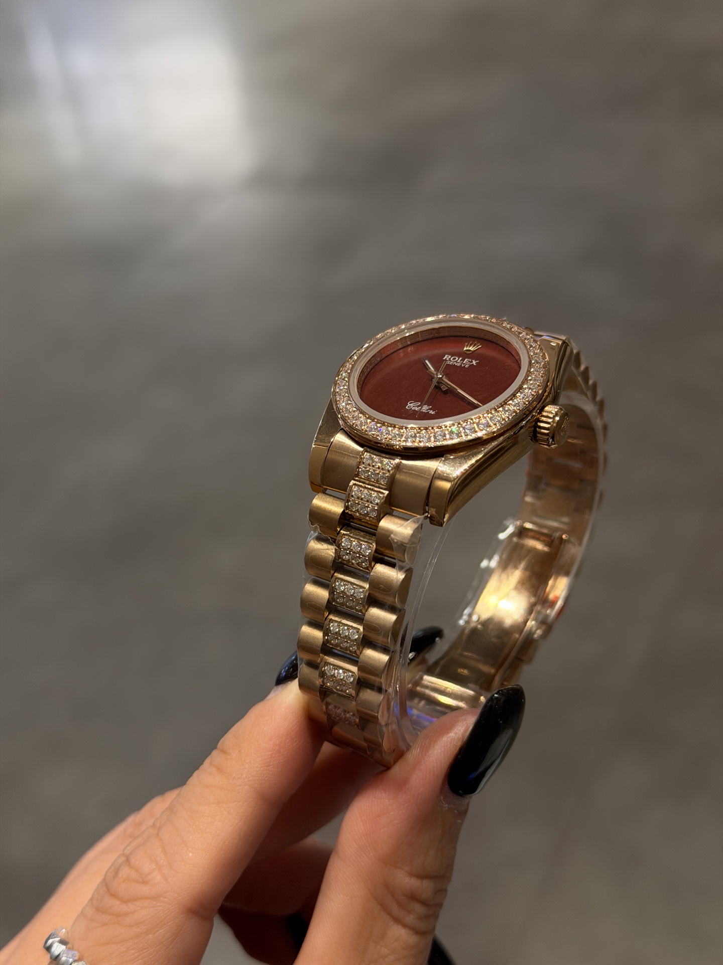 Rolex 原單 女款 Cellini 紅面鑽圈腕錶 時尚亮眼款| 11 Rolex 原單 女款 Cellini 紅面鑽圈腕錶 時尚亮眼款