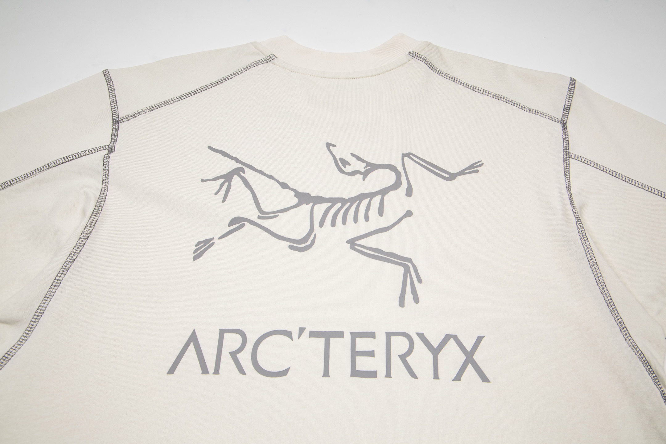 ARC'TERYX 一比一 男款短袖T恤 經典刺繡標誌 運動休閒風| 12 ARC'TERYX 一比一 男款短袖T恤 經典刺繡標誌 運動休閒風