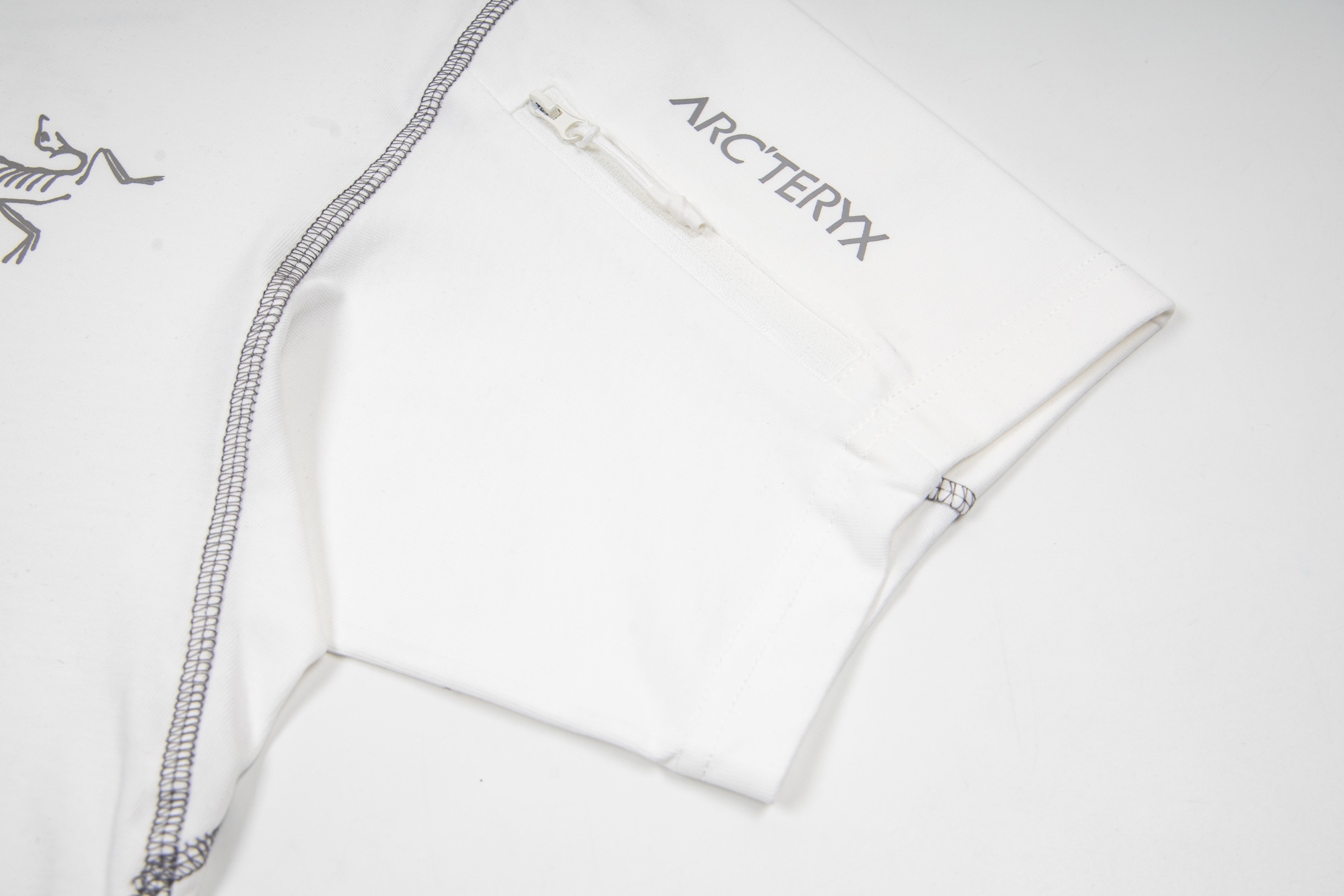 ARC'TERYX 一比一 男款短袖T恤 經典刺繡標誌 運動休閒風| 11 ARC'TERYX 一比一 男款短袖T恤 經典刺繡標誌 運動休閒風
