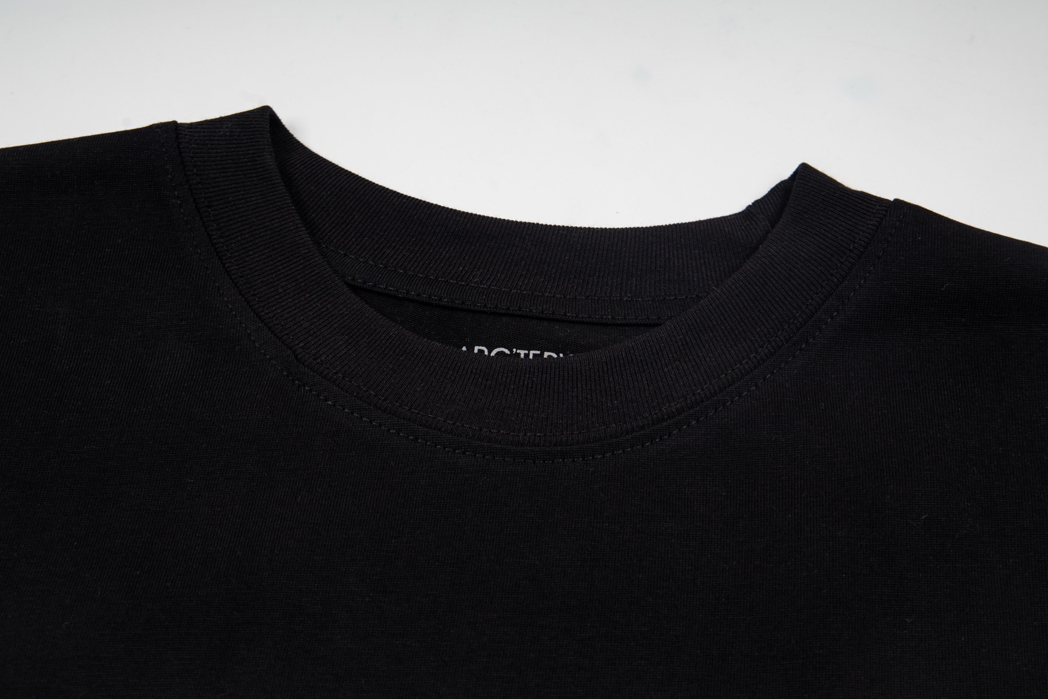 ARC'TERYX 一比一 男款短袖T恤 簡約LOGO設計 百搭日常款| 10 ARC'TERYX 一比一 男款短袖T恤 簡約LOGO設計 百搭日常款