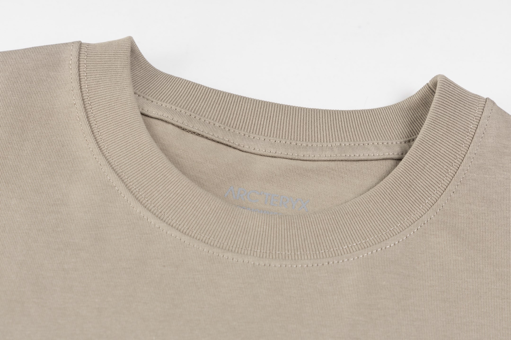 ARC'TERYX 高仿 男款短袖T恤 戶外機能風拼接設計 潮流百搭款| 13 ARC'TERYX 高仿 男款短袖T恤 戶外機能風拼接設計 潮流百搭款