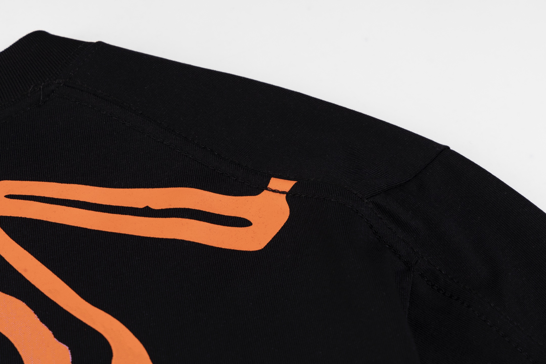 ARC'TERYX A貨 男款短袖T恤 彩色LOGO設計 街頭潮流款| 10 ARC'TERYX A貨 男款短袖T恤 彩色LOGO設計 街頭潮流款