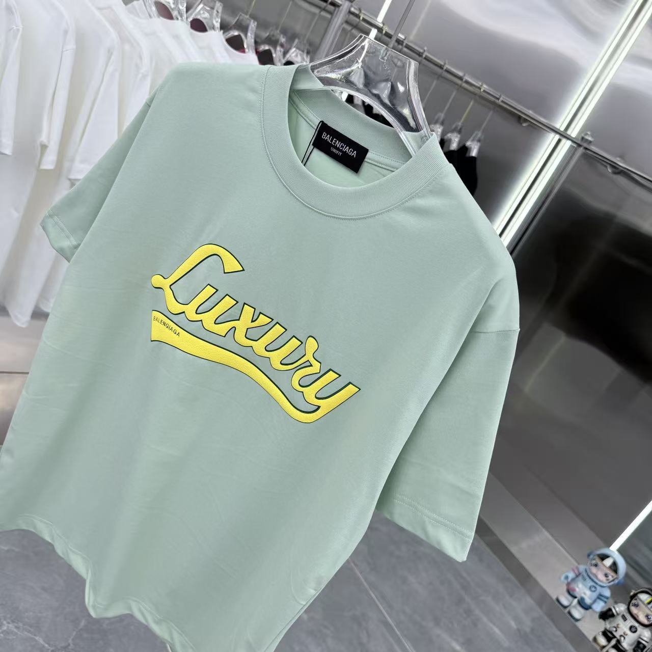 Balenciaga 一比一 Luxury字母印花短袖T恤 淺綠色清新休閒款| 11 Balenciaga 一比一 Luxury字母印花短袖T恤 淺綠色清新休閒款