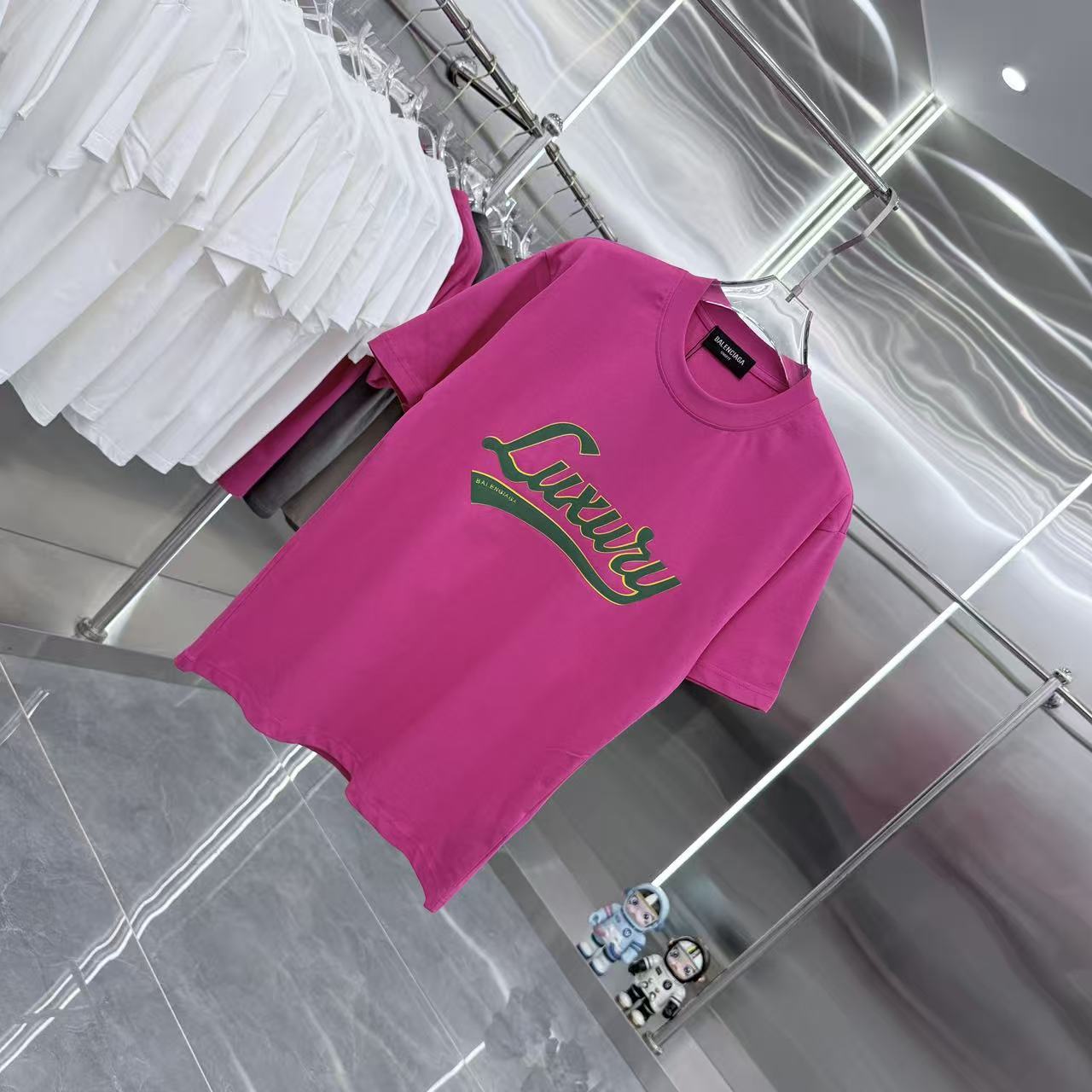 Balenciaga 高仿 Luxury字母印花短袖T恤 玫紅色潮流吸睛款| 12 Balenciaga 高仿 Luxury字母印花短袖T恤 玫紅色潮流吸睛款