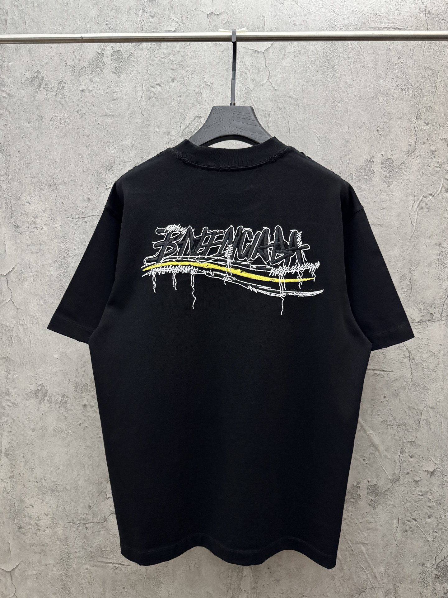 Balenciaga 一比一 胸前刺繡字母短袖T恤 黑色街頭簡約款| 14 Balenciaga 一比一 胸前刺繡字母短袖T恤 黑色街頭簡約款
