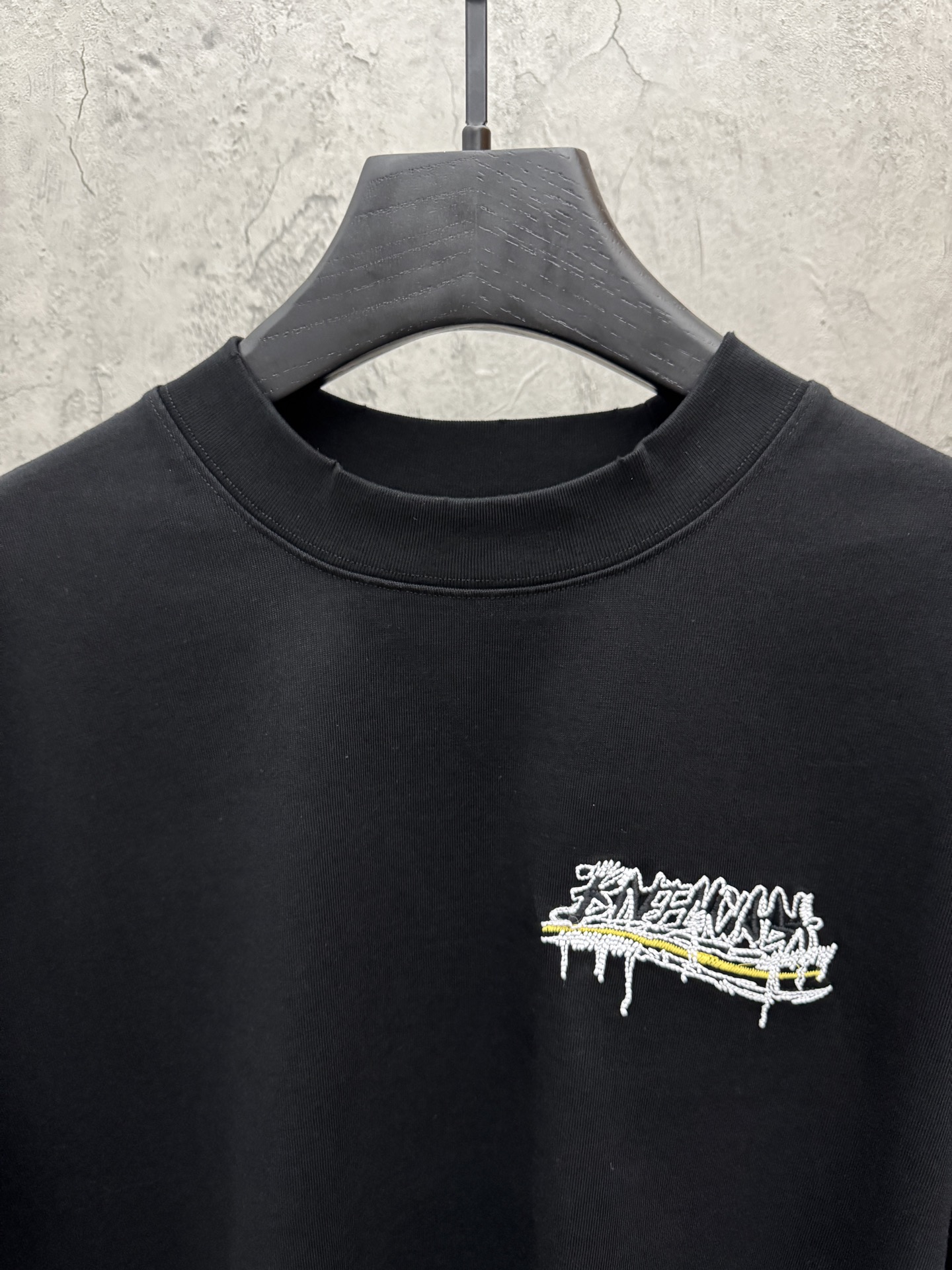 Balenciaga 一比一 胸前刺繡字母短袖T恤 黑色街頭簡約款| 11 Balenciaga 一比一 胸前刺繡字母短袖T恤 黑色街頭簡約款