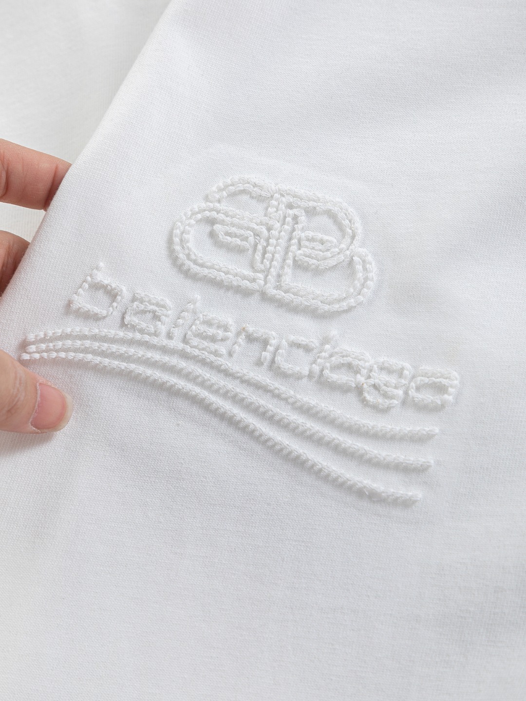 Balenciaga 高仿 男款 簡約刺繡LOGO寬鬆短袖T恤 百搭休閒款| 9 Balenciaga 高仿 男款 簡約刺繡LOGO寬鬆短袖T恤 百搭休閒款