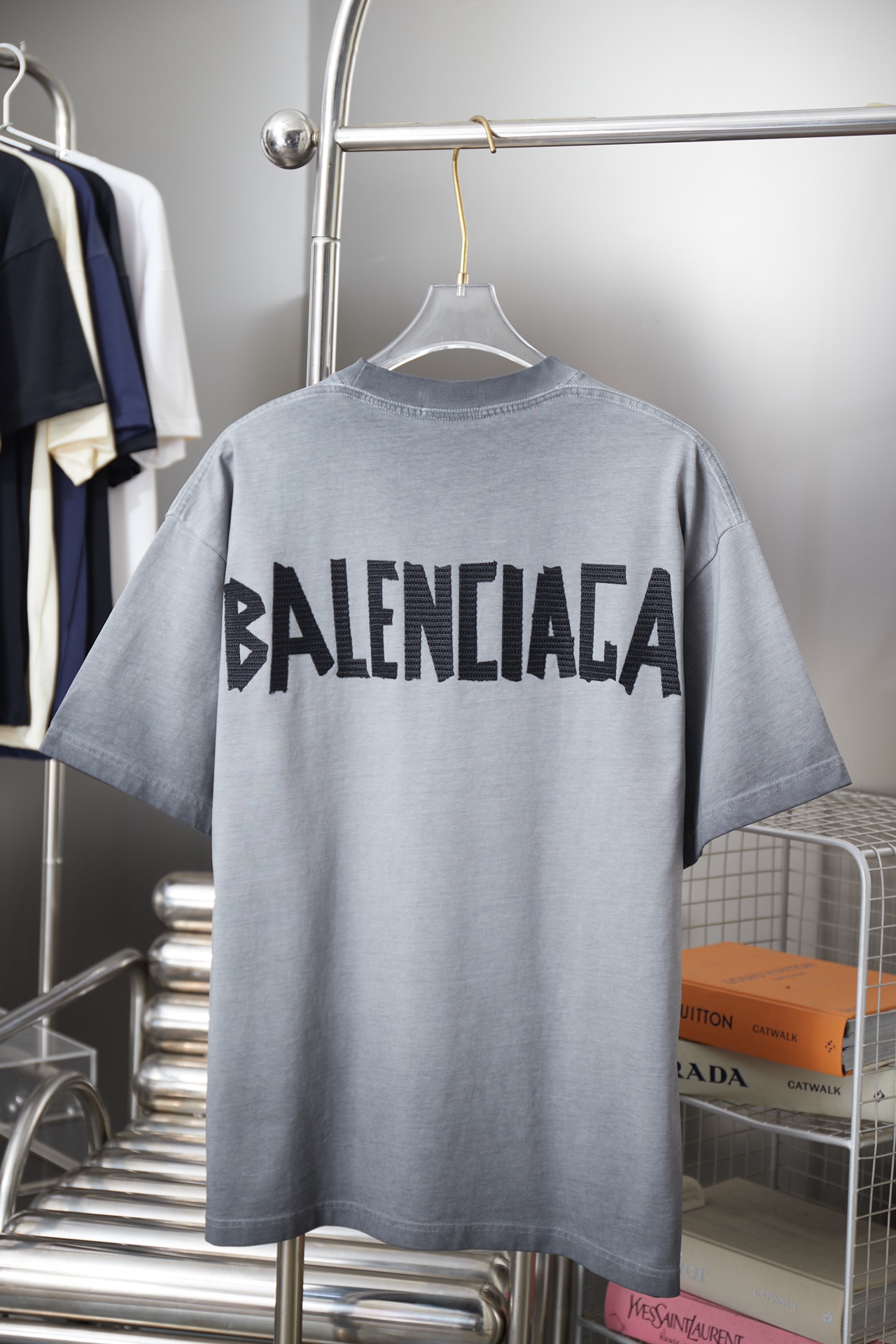 Balenciaga 高仿 雙B刺繡短袖T恤 潮流寬鬆休閒上衣 淺灰色| 14 Balenciaga 高仿 雙B刺繡短袖T恤 潮流寬鬆休閒上衣 淺灰色