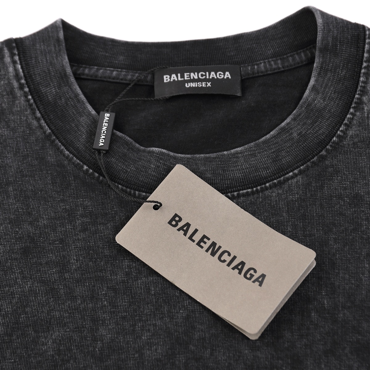 Balenciaga 高仿 經典小LOGO刺繡短袖T恤 簡約百搭款| 12 Balenciaga 高仿 經典小LOGO刺繡短袖T恤 簡約百搭款