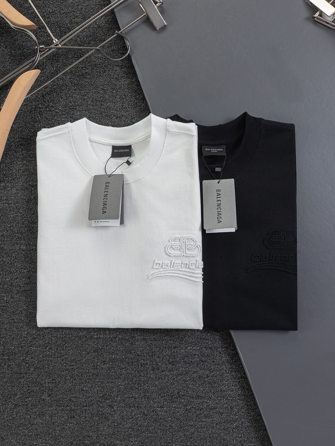Balenciaga 高仿 男款 做舊水洗字母LOGO短袖T恤 復古潮流款| 13 Balenciaga 高仿 男款 做舊水洗字母LOGO短袖T恤 復古潮流款