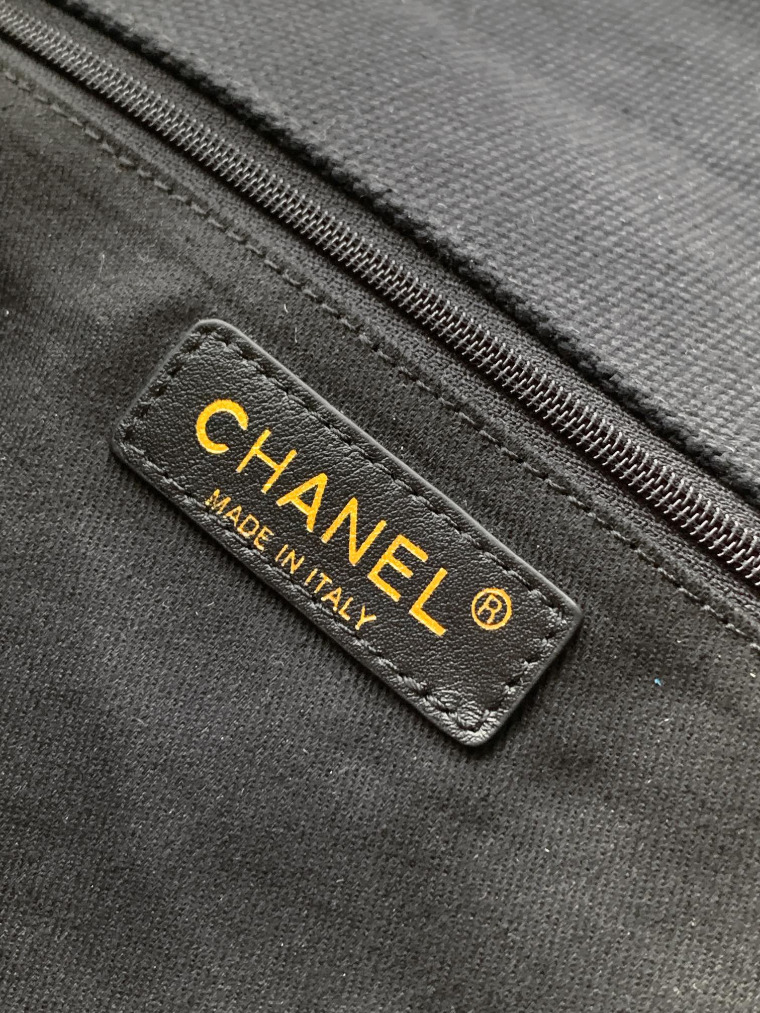 CHANEL高仿Boy Chanel刺繡花卉鏈條包黑色帆布設計款| 7 CHANEL高仿Boy Chanel刺繡花卉鏈條包黑色帆布設計款