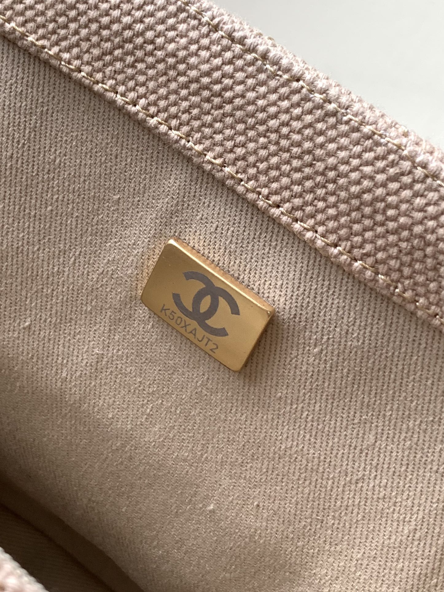 CHANEL一比一Boy Chanel米色刺繡花卉鏈條包優雅翻蓋款| 7 CHANEL一比一Boy Chanel米色刺繡花卉鏈條包優雅翻蓋款