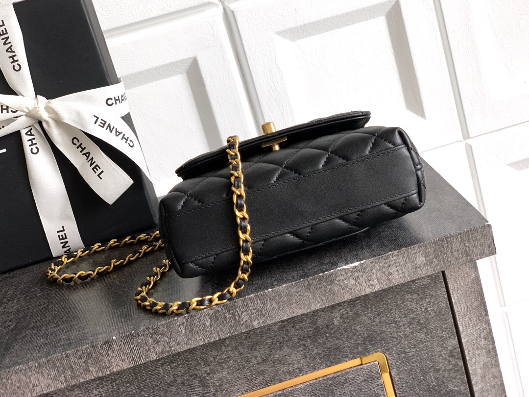 Chanel 高仿 女款 Coco Handle 迷你菱格手提包 黑色 氣質百搭款| 12 Chanel 高仿 女款 Coco Handle 迷你菱格手提包 黑色 氣質百搭款
