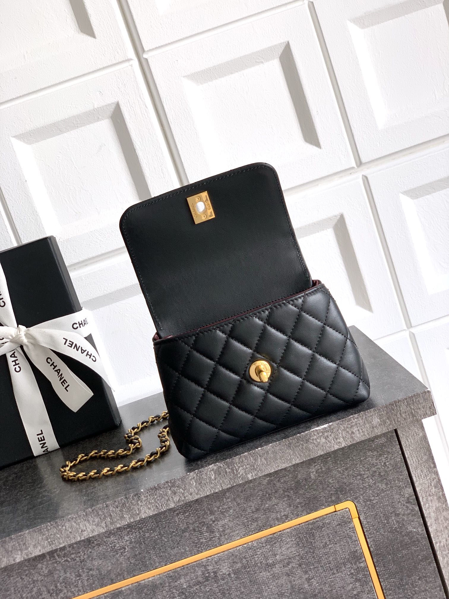 Chanel 高仿 女款 Coco Handle 迷你菱格手提包 黑色 氣質百搭款| 11 Chanel 高仿 女款 Coco Handle 迷你菱格手提包 黑色 氣質百搭款