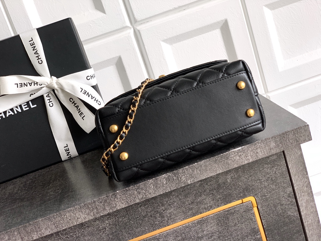 Chanel 原單 女款 Coco Handle 小號菱格鏈條包 黑色 經典通勤款| 12 Chanel 原單 女款 Coco Handle 小號菱格鏈條包 黑色 經典通勤款
