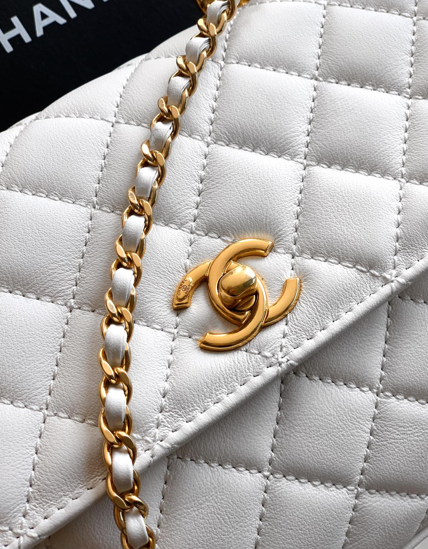 Chanel A貨 女款 Coco Handle 大號菱格肩背包 白色 通勤質感款| 10 Chanel A貨 女款 Coco Handle 大號菱格肩背包 白色 通勤質感款