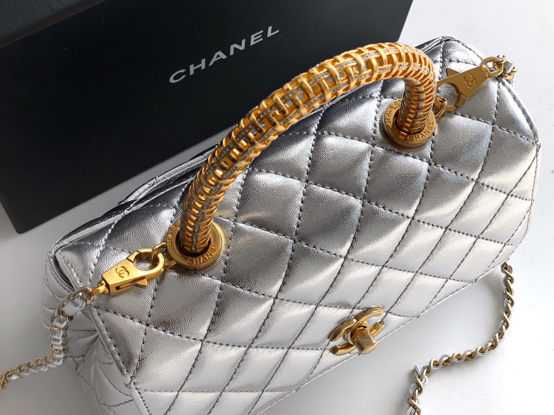 Chanel 一比一 女款 Coco Handle 大號菱格肩背包 銀色 高級通勤款| 9 Chanel 一比一 女款 Coco Handle 大號菱格肩背包 銀色 高級通勤款