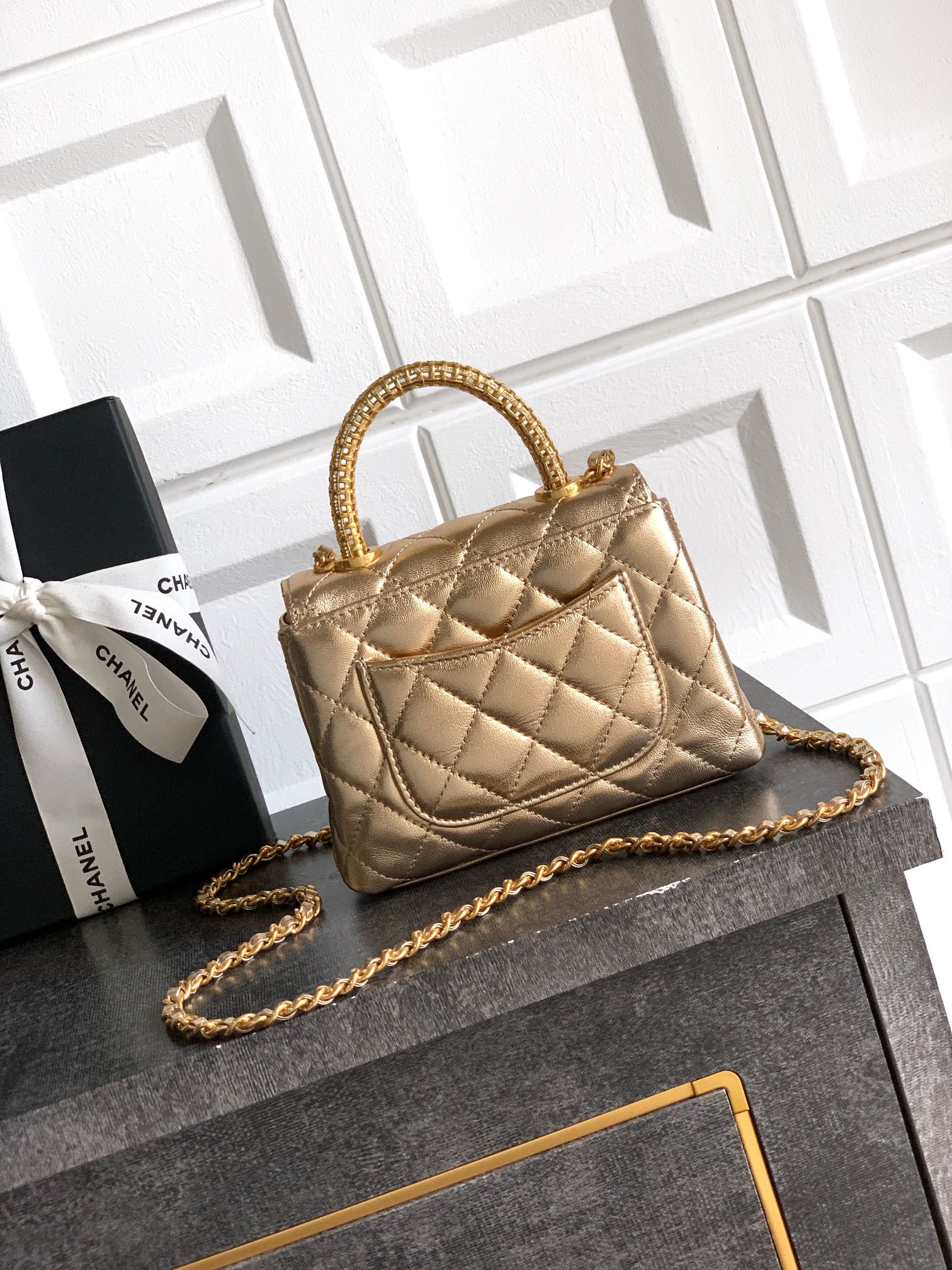 Chanel A貨 女款 Coco Handle 迷你菱格手提包 金色 時尚奢華款| 13 Chanel A貨 女款 Coco Handle 迷你菱格手提包 金色 時尚奢華款