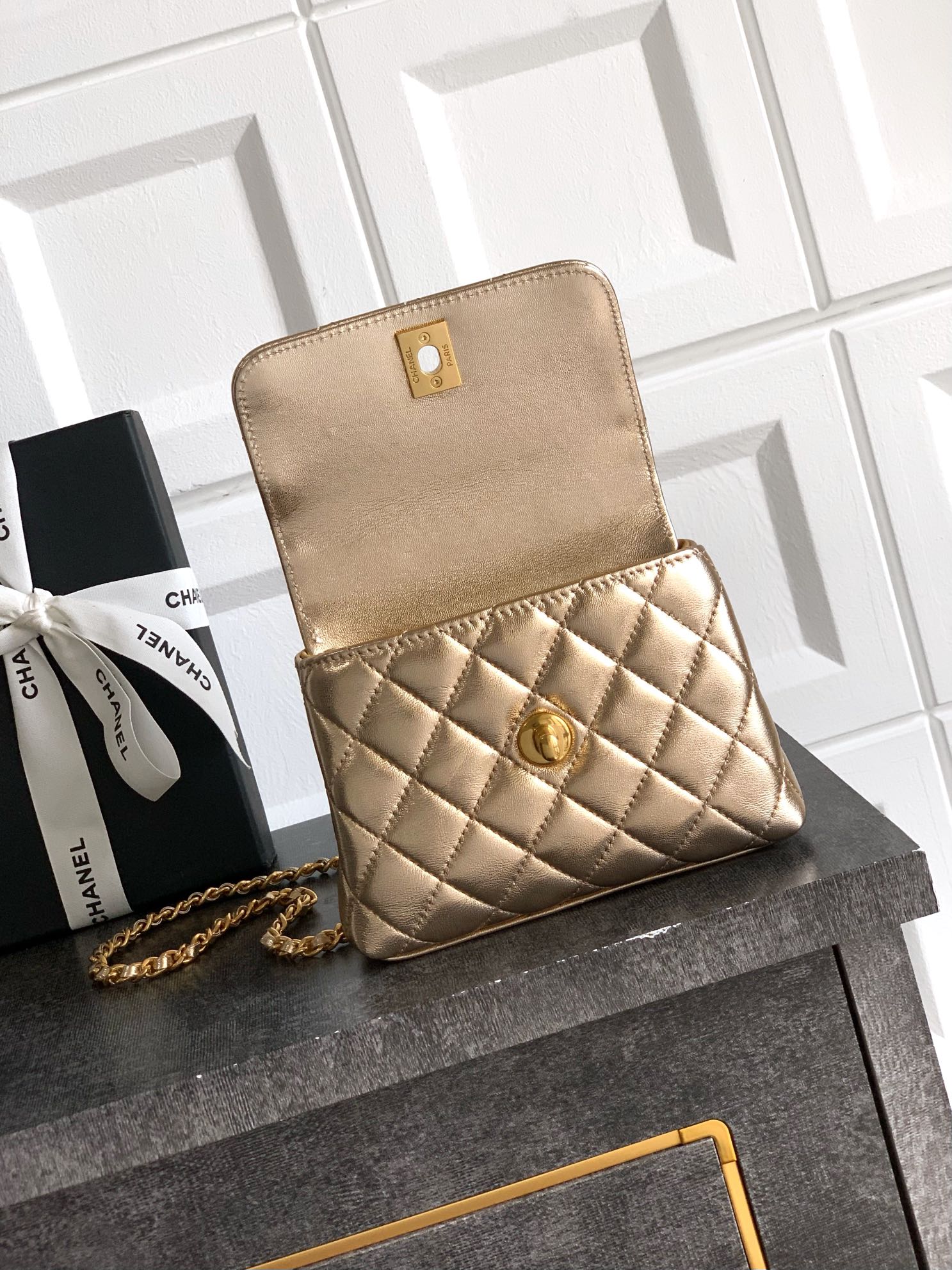 Chanel A貨 女款 Coco Handle 迷你菱格手提包 金色 時尚奢華款| 11 Chanel A貨 女款 Coco Handle 迷你菱格手提包 金色 時尚奢華款