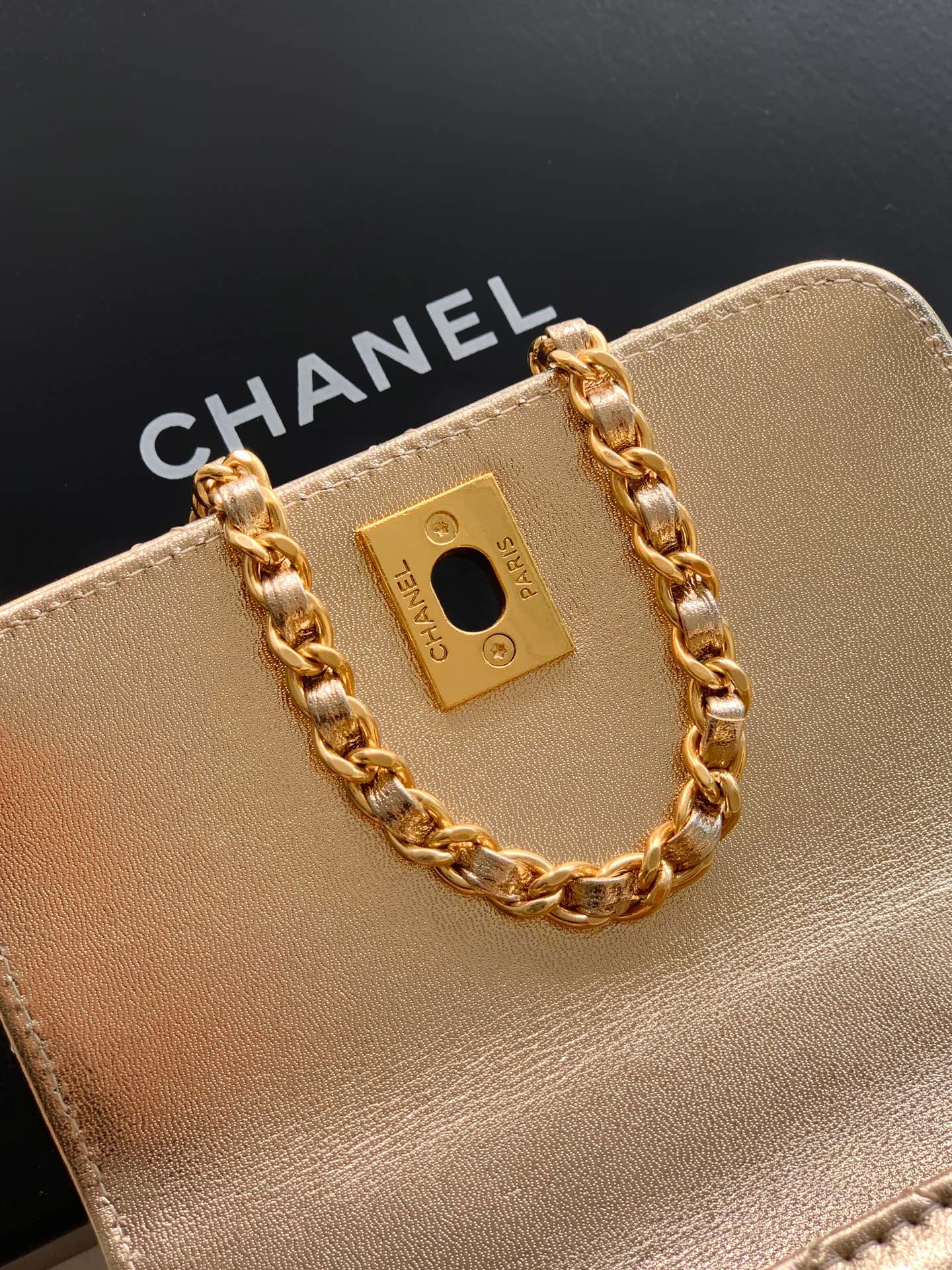 Chanel A貨 女款 Coco Handle 迷你菱格手提包 金色 時尚奢華款| 9 Chanel A貨 女款 Coco Handle 迷你菱格手提包 金色 時尚奢華款